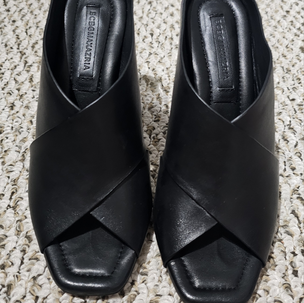 Sandals - Picture 3 of 5
